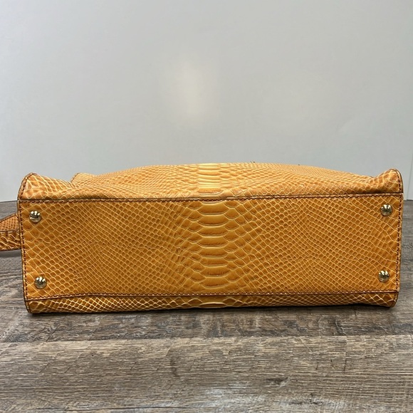 Michael Kors Hamilton Embossed Leather Shoulder Hand Bag - Picture 7 of 13